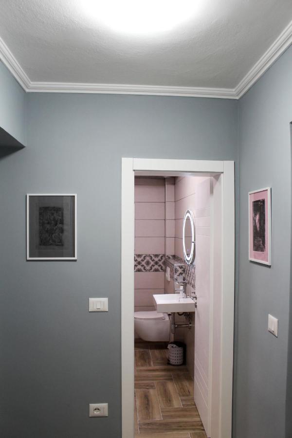 Apartament 2V1 - Blloku Bkt Tirana Zewnętrze zdjęcie